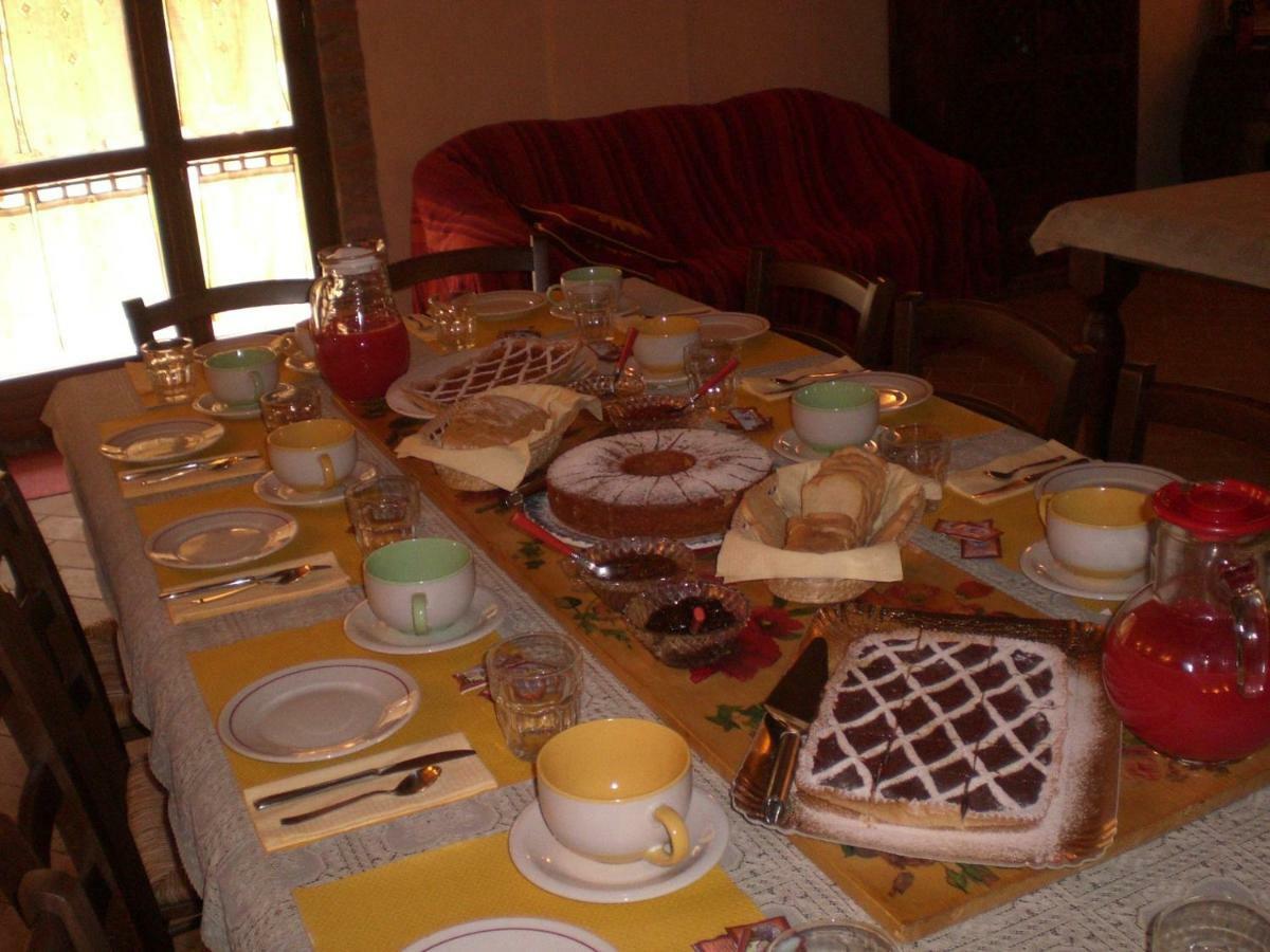 Agriturismo Santa Barbara San Miniato Buitenkant foto